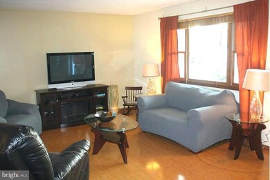 2913 Fillmore Dr, Chambersburg, PA 17201 - photo 4