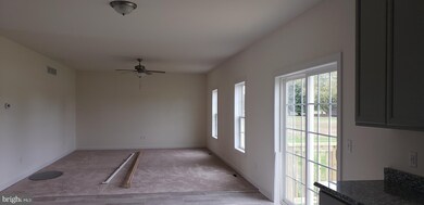 125 W Green Ln unit 131, Milford, DE 19963 - photo 2