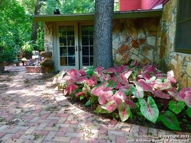 18827 Hillside Dr, Helotes, TX 78023 - photo 2