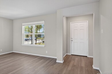 3870 Snowbird, Converse, TX 78109 - photo 5