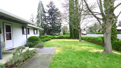 1400 N Keene Way Dr, Medford, OR 97504 - photo 2