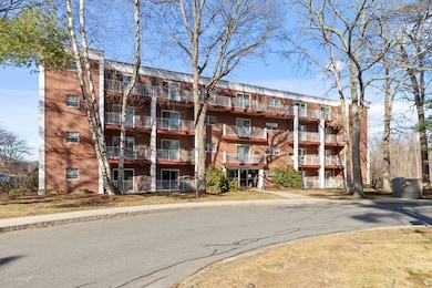 60 Greentree Ln unit 45, South Weymouth, MA 02190 - photo 2