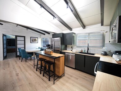 760 Locust St, Redding, CA 96001 - photo 5