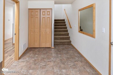 25-Front Entry_DMD_5376_1