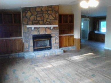 Family Room from entrance door.