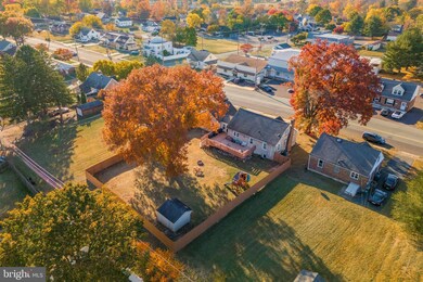 876 N Hanover St, Pottstown, PA 19464 - photo 2