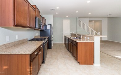 004_Kitchen