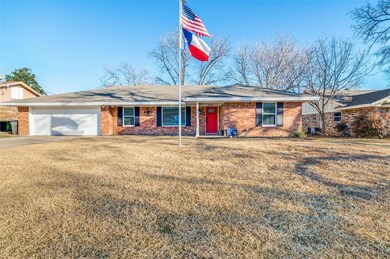 324 Plainview Dr, Hurst, TX 76054 - photo 2