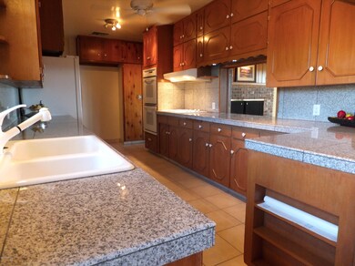 Kitchen2