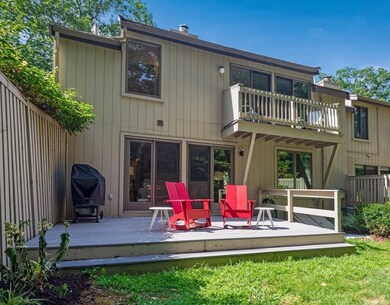 153 Chestnut Cir, Lincoln, MA 01773 - photo 3