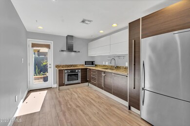 1850 E Maryland Ave unit 28-9
