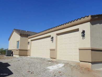 Oversized 3 Car Garage