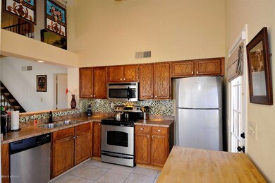 2226 W Beaubien LN_Kitchen