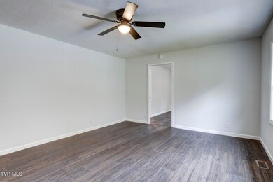 Entrance-Living Room