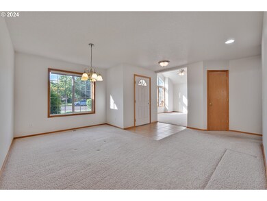 1642 SE 10th Place, Canby, OR 97013 - photo 7