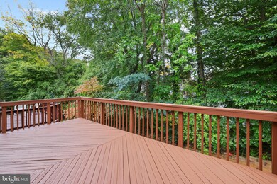 3111 Sutherland Hill Ct, Fairfax, VA 22031 - photo 2