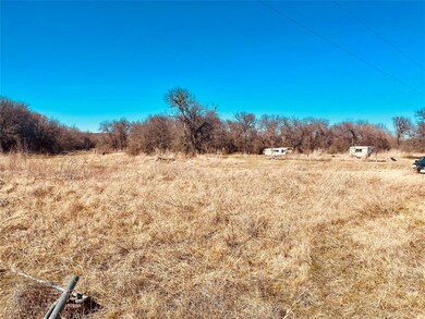 721 NE Front St, Millsap, TX 76066 - photo 5