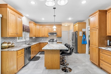 71 Bay Path Rd, Charlton, MA 01507 - photo 5