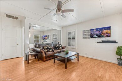 Main House, livingroom