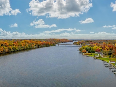 2233 S Riverside Dr, Beloit, WI 53511 - photo 7