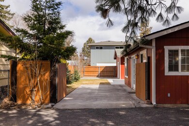 17-web-or-mls-200 SW McKinley Ave (17 of