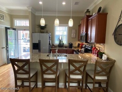 5128 Exton Park breakfast bar