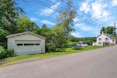 369 Upper Powderly St, Carbondale, PA 18407 - photo 3