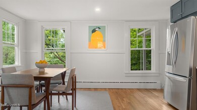 Eat In Kitchen