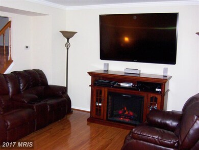 15275 Valley Stream Dr, Woodbridge, VA 22191 - photo 6