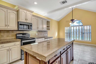 1202 Parkview Dr, Tyler, TX 75703 - photo 2