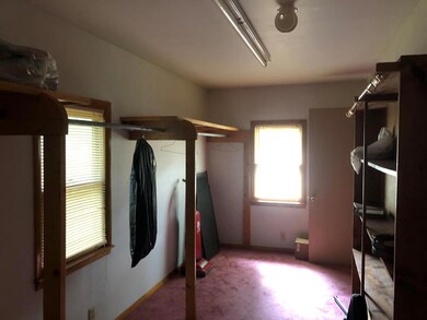 Auxiliary Room/Extra Bedroom