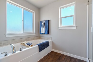 Stoneridge Encore - Main Bathroom