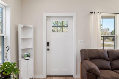 5-web-or-mls-572 E Picasso Cir-01