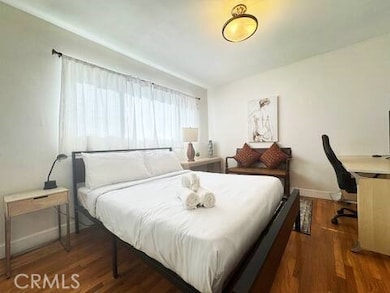 16816 Halper St, Encino, CA 91436 - photo 3