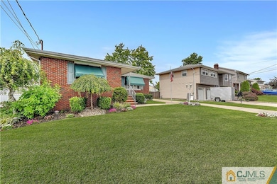 427 Hamilton Ave, Perth Amboy, NJ 08861 - photo 2