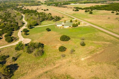 33010 Woodcrest Dr, Whitney, TX 76692 - photo 5