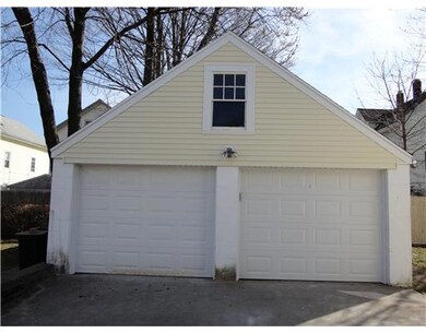139 East St, Pawtucket, RI 02860 - photo 2