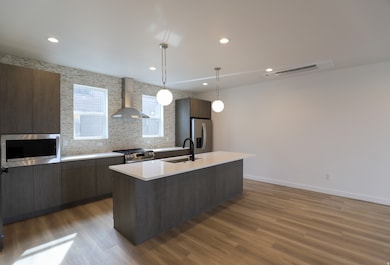 597 E Betsey Cove Cove S unit 24, Salt Lake City, UT 84107 - photo 2