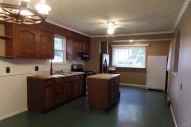 13 Rosemary St, Utica, NY 13501 - photo 3