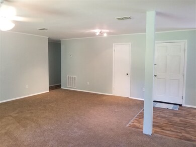 4398 Veterans Memorial Dr, Tallahassee, FL 32309 - photo 5