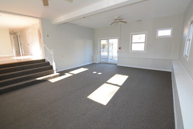 11 Locust St, Lowell, MA 01851 - photo 2