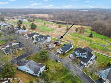 11 Bedfordshire Dr, Monroe Township, NJ 08831 - photo 2