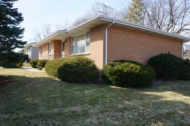 2600 Theresa Ave, Waukegan, IL 60085 - photo 3