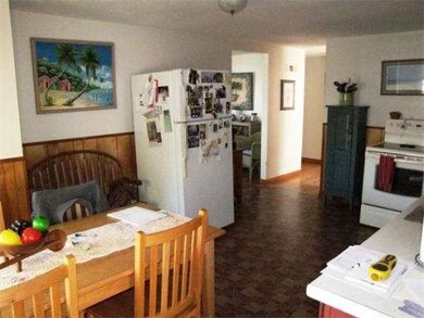 20 Pine St, Greenfield, MA 01301 - photo 4