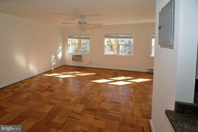 3351 Martha Custis Dr unit 825-3351, Alexandria, VA 22302 - photo 2