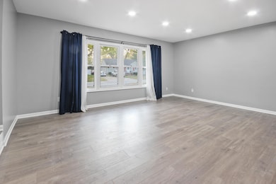 206 Birch St, Crown Point, IN 46307 - photo 2