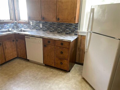 1734 Gibbs Ave NE, Canton, OH 44705 - photo 5