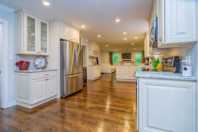 2 Strawberry Hill Rd, Bedford, NH 03110 - photo 5