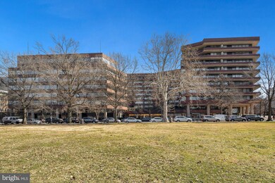 The Westbridge Condominiums unit 912, Washington, DC 20037 - photo 2