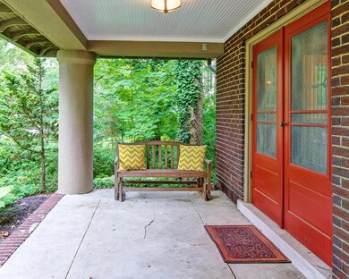 2381 Brentwood